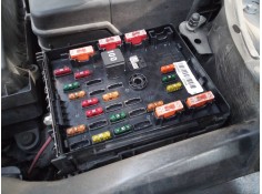 CAJA RELES / FUSIBLES 3G0037125A 