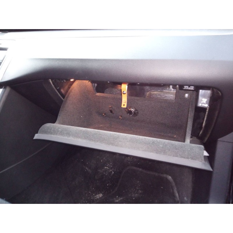 Recambio de guantera para volkswagen passat variant (365) advance bluemotion referencia OEM IAM   