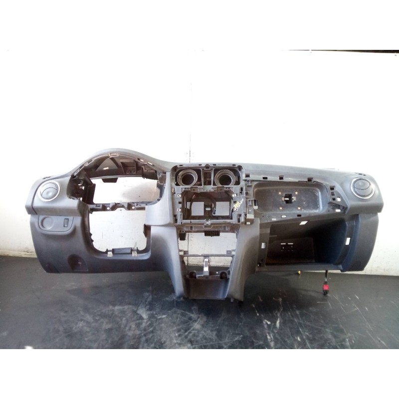 Recambio de salpicadero para dacia sandero stepway referencia OEM IAM   P1-A1-16