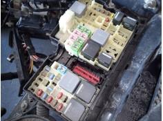 CAJA RELES / FUSIBLES 