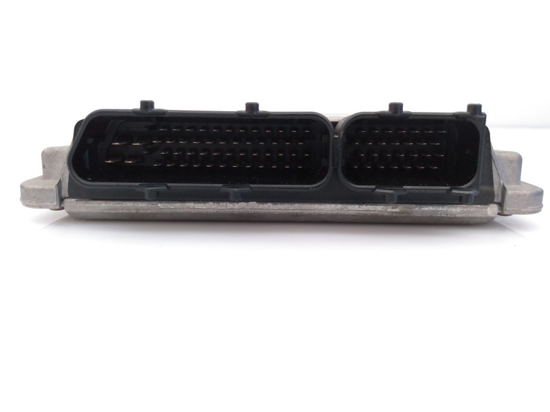 Recambio de centralita motor uce para volkswagen passat berlina (3b2) básico referencia OEM IAM 038906018FG 0281010063 E2-A1-20-