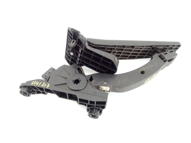 Recambio de pedal acelerador para hyundai i30 (gd) tecno referencia OEM IAM 327003XXXX  E3-A3-41-2