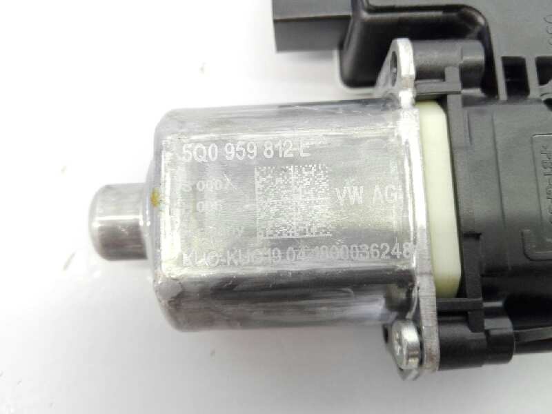 Recambio de motor elevalunas trasero derecho para volkswagen touran (5t1) edition bmt referencia OEM IAM 5Q0959812E 0130822724 E