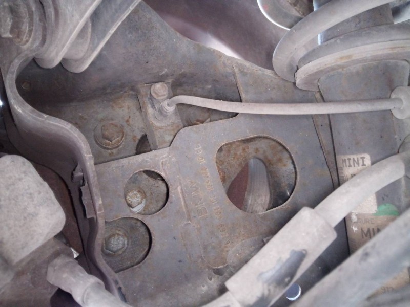 Recambio de mangueta trasera izquierda para bmw mini (r50,r53) one referencia OEM IAM   