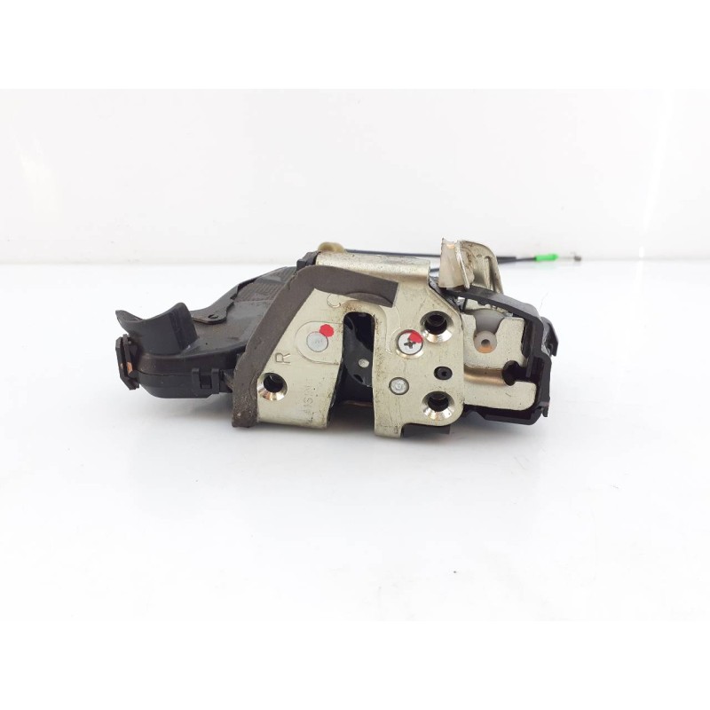 Recambio de cerradura puerta delantera derecha para toyota hilux (kun) double cab sol 4x4 referencia OEM IAM   E2-B4-4-1