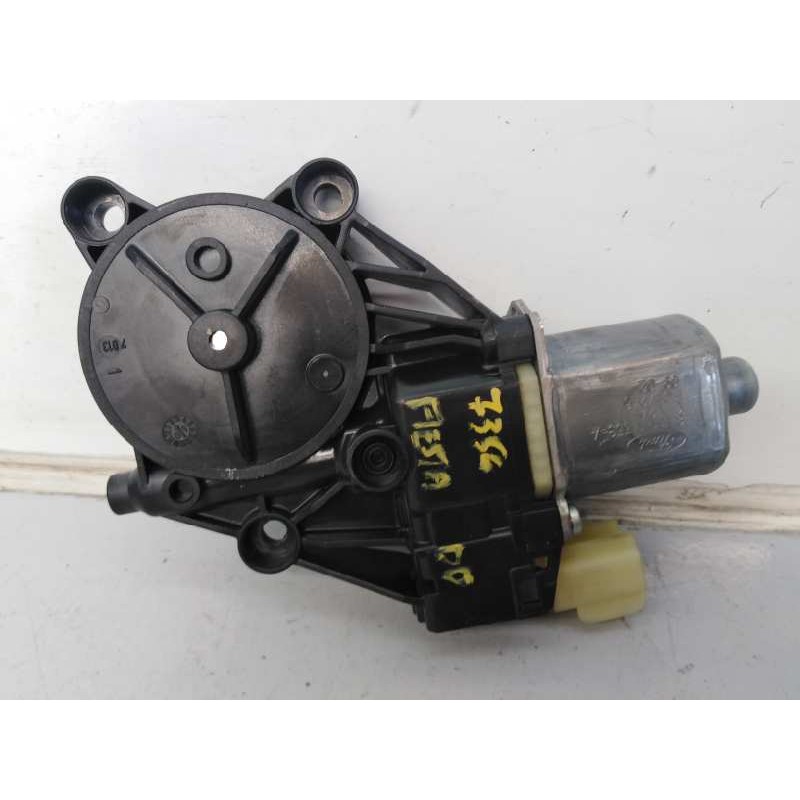 Recambio de motor elevalunas delantero derecho para ford fiesta (cb1) trend referencia OEM IAM 0130822407  E2-B3-4-1