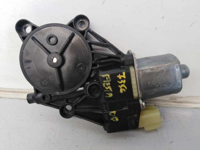 Recambio de motor elevalunas delantero derecho para ford fiesta (cb1) trend referencia OEM IAM 0130822407  E2-B3-4-1