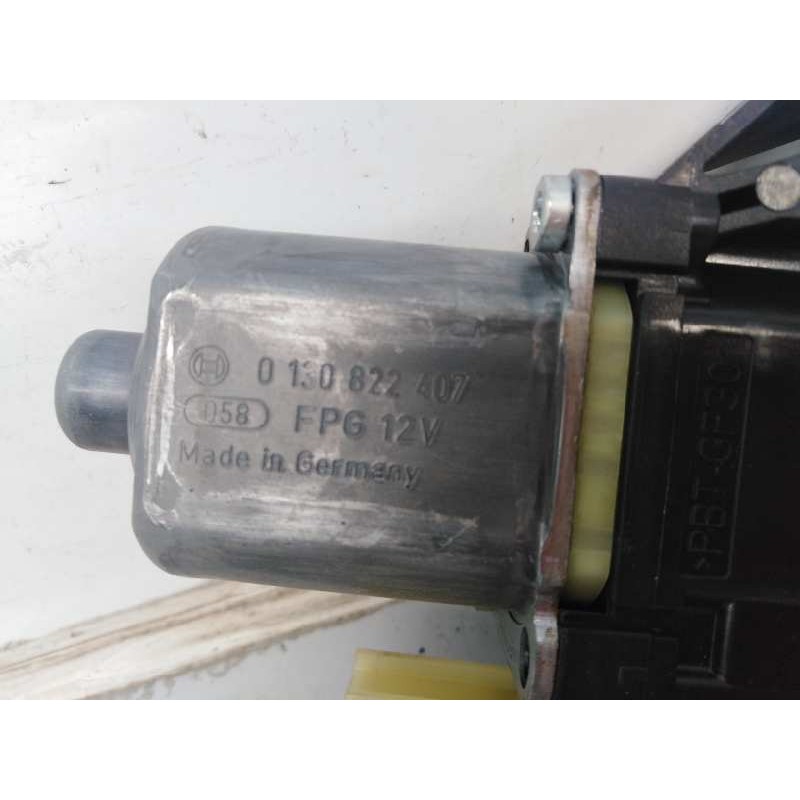 Recambio de motor elevalunas delantero derecho para ford fiesta (cb1) trend referencia OEM IAM 0130822407  E2-B3-4-1