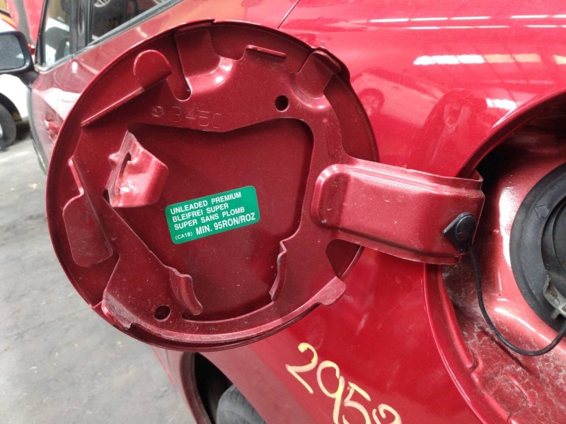 Recambio de tapa exterior combustible para mazda 3 lim. () evolution referencia OEM IAM   