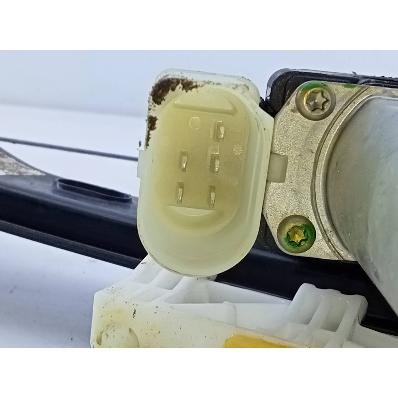 Recambio de elevalunas trasero derecho para bmw serie 1 lim. (f20) 116d efficientdynamics edition referencia OEM IAM 7242356 724