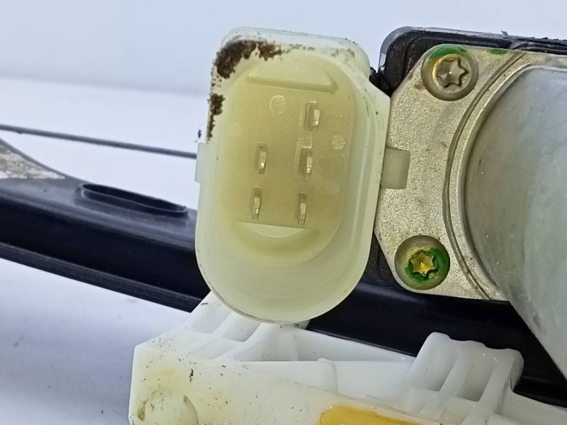 Recambio de elevalunas trasero derecho para bmw serie 1 lim. (f20) 116d efficientdynamics edition referencia OEM IAM 7242356 724