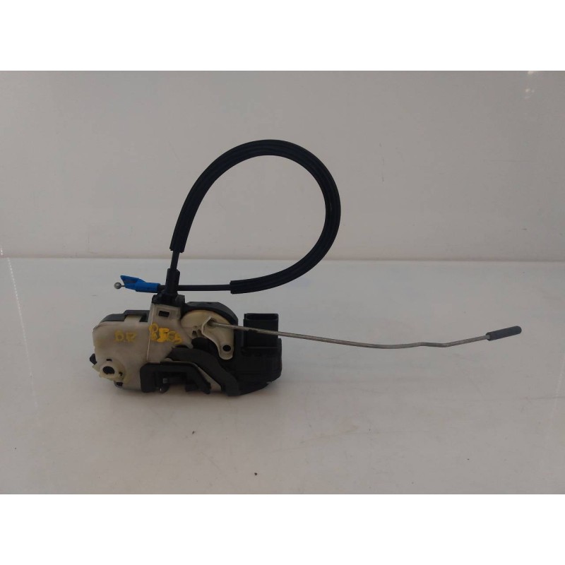 Recambio de cerradura puerta delantera derecha para chevrolet cruze hatchback lt referencia OEM IAM 3027086  E2-B6-15-1