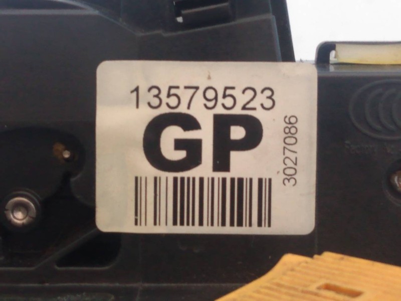 Recambio de cerradura puerta delantera derecha para chevrolet cruze hatchback lt referencia OEM IAM 3027086  E2-B6-15-1