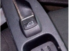 MANDO ELEVALUNAS DELANTERO DERECHO 