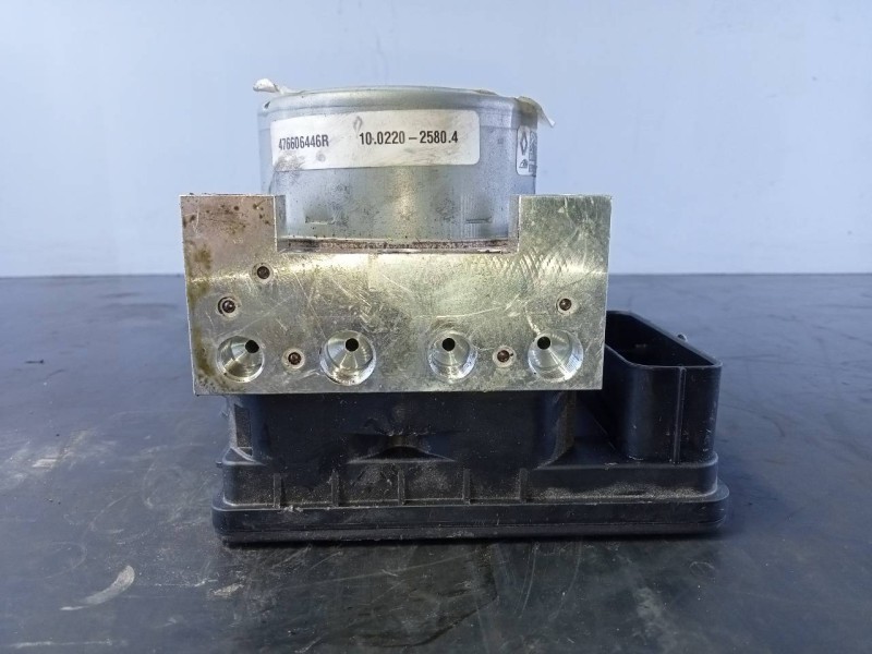 Recambio de abs para dacia sandero iii stepaway referencia OEM IAM 476602867R  P3-B8-24-2