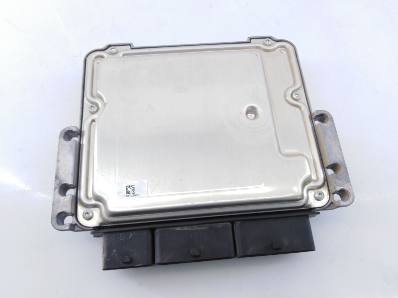 Recambio de centralita motor uce para renault kangoo expression referencia OEM IAM 237106319R 0281032885 E2-A1-32-8