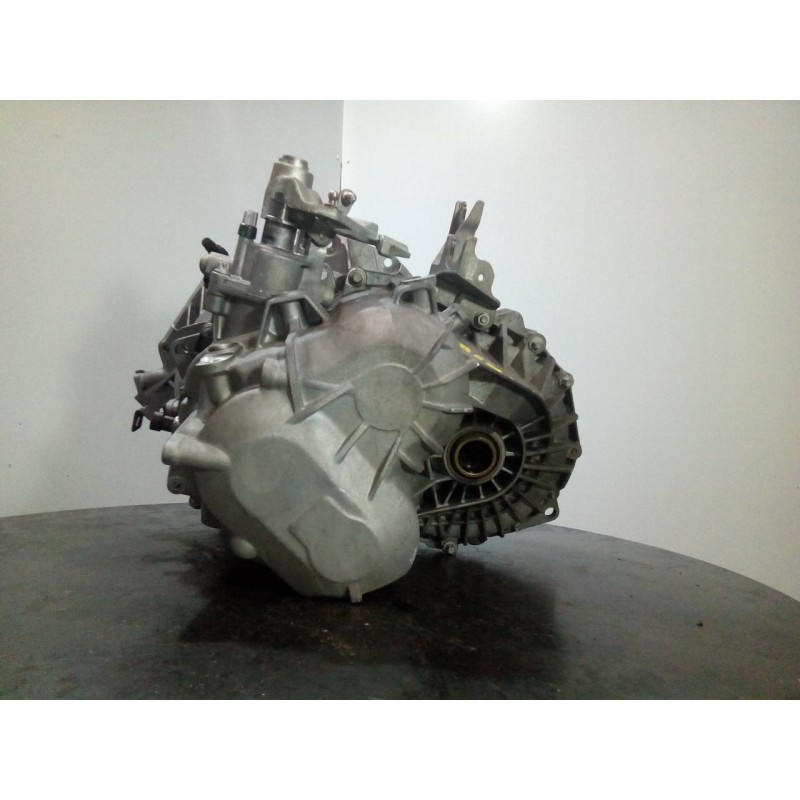 Recambio de caja cambios para chevrolet cruze hatchback lt referencia OEM IAM R110625097P  M1-A3-157