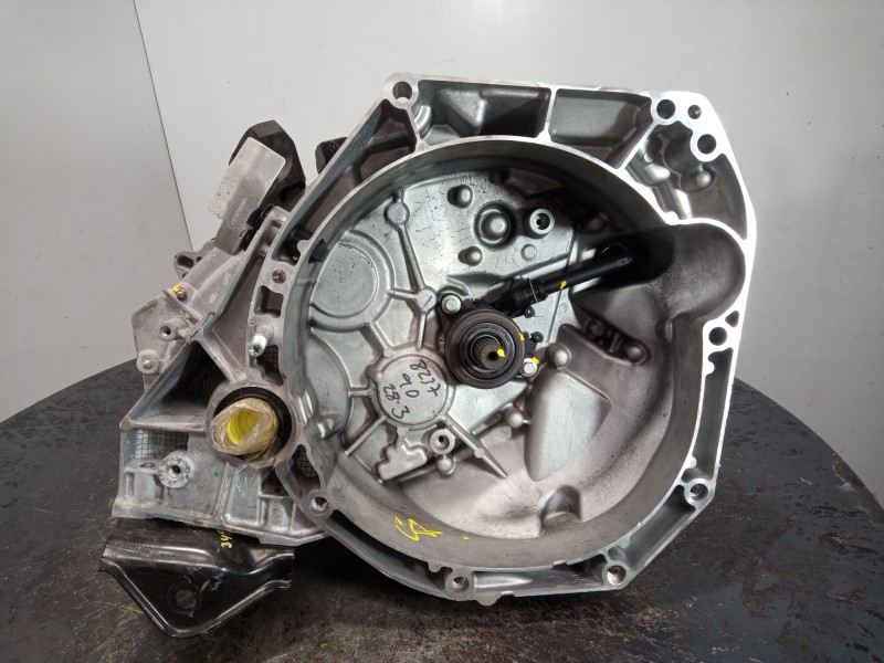 Recambio de caja cambios para dacia sandero iii stepaway referencia OEM IAM JT4004  M1-B3-167