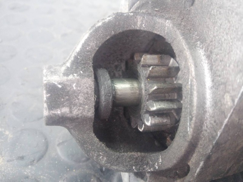 Recambio de motor arranque para renault kangoo expression referencia OEM IAM 2330065008R  P3-B7-3-2