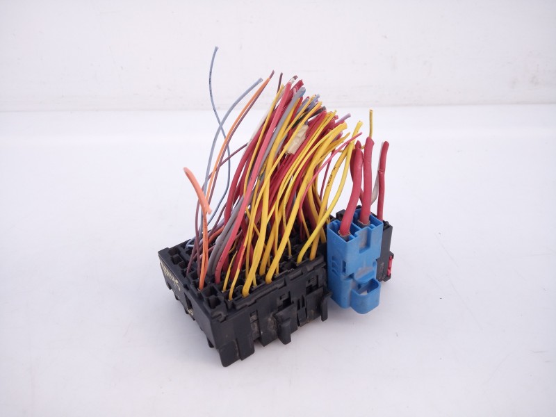 Recambio de caja reles / fusibles para renault twingo dynamique referencia OEM IAM   E2-A1-33-1