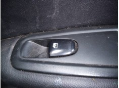 MANDO ELEVALUNAS TRASERO DERECHO 