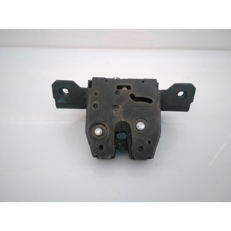 Recambio de cerradura maletero / porton para chevrolet cruze hatchback lt referencia OEM IAM 13581023  E2-B6-4-2