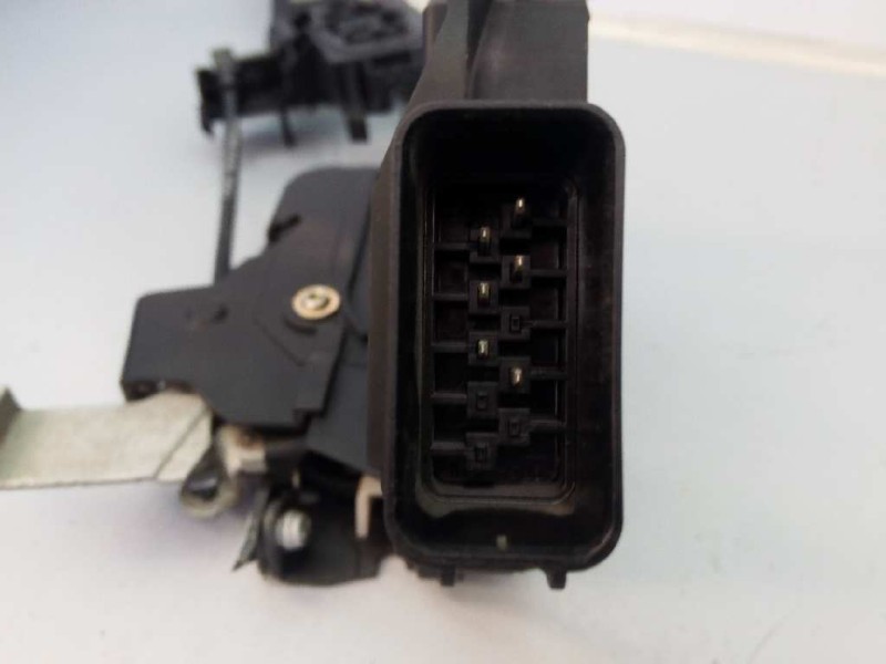 Recambio de cerradura puerta trasera derecha para ford focus berlina (cap) referencia OEM IAM 4M5AR26412BC 5146 E2-B3-45-1