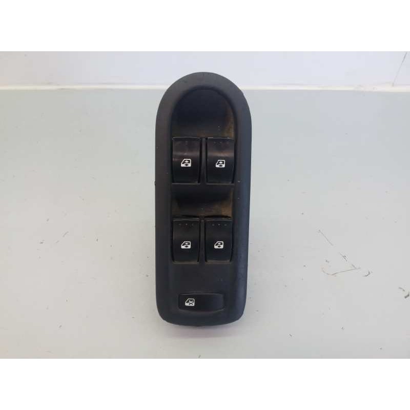 Recambio de mando elevalunas delantero izquierdo para renault megane ii classic berlina confort authentique referencia OEM IAM  