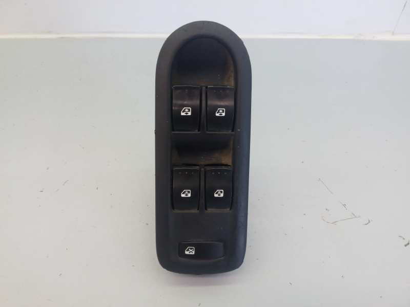 Recambio de mando elevalunas delantero izquierdo para renault megane ii classic berlina confort authentique referencia OEM IAM  