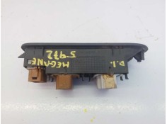 Recambio de mando elevalunas delantero izquierdo para renault megane ii classic berlina confort authentique referencia OEM IAM   2