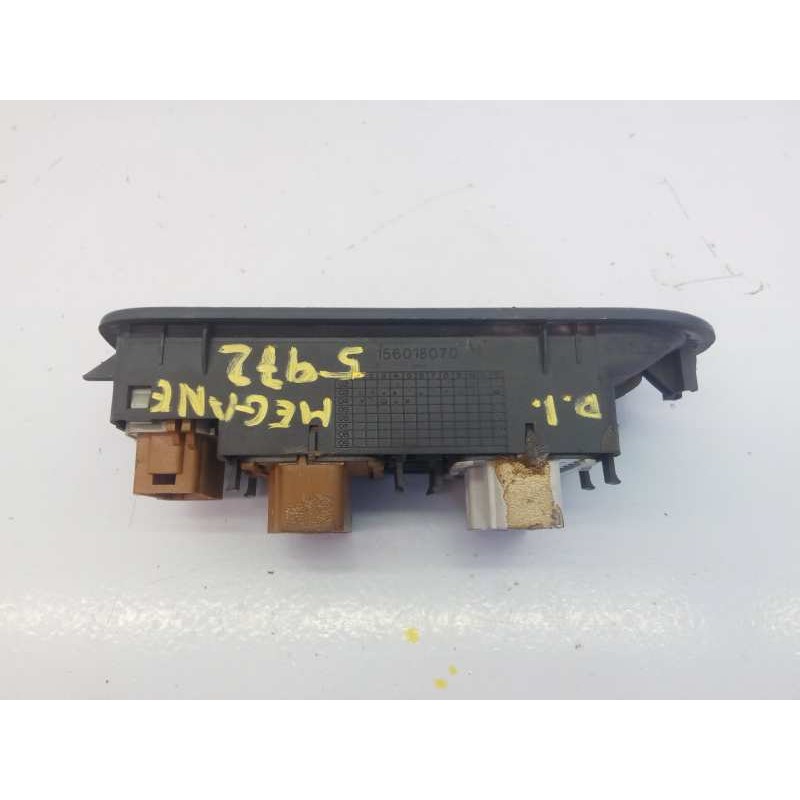 Recambio de mando elevalunas delantero izquierdo para renault megane ii classic berlina confort authentique referencia OEM IAM  