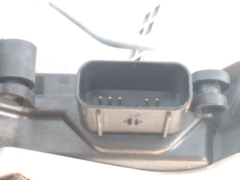 Recambio de cerradura puerta trasera derecha para hyundai kona essence 2wd referencia OEM IAM 18120781420J9000  E2-B5-30-2