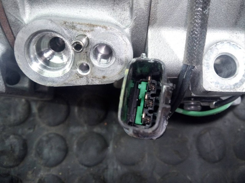 Recambio de compresor aire acondicionado para hyundai kona essence 2wd referencia OEM IAM DVE13N  P3-B2-8-1