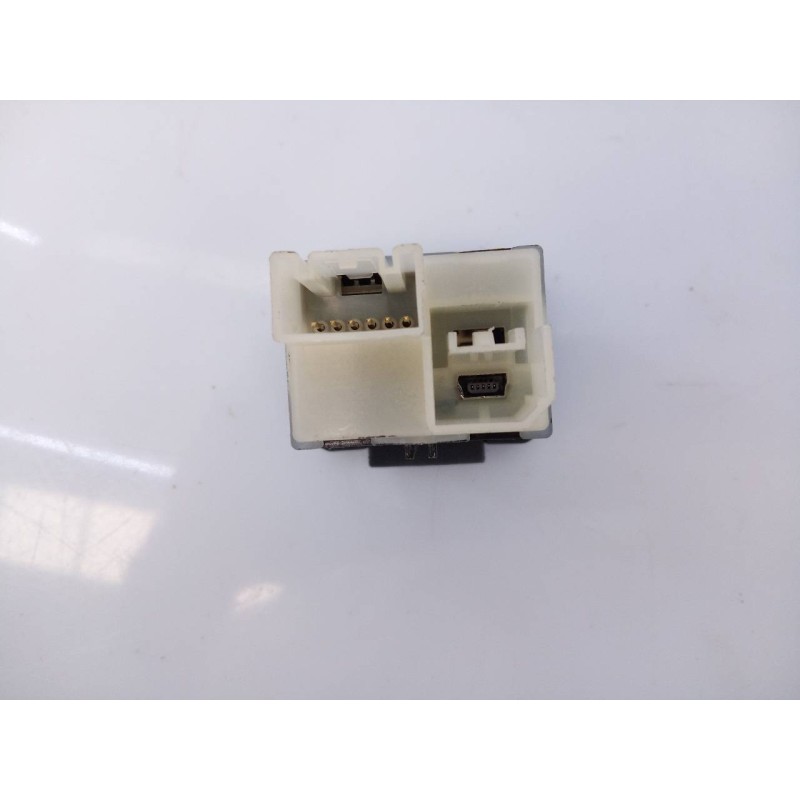 Recambio de sistema navegacion gps para chevrolet cruze hatchback lt referencia OEM IAM 25908967 95196687 E3-A5-35-3