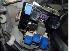 CAJA RELES / FUSIBLES 