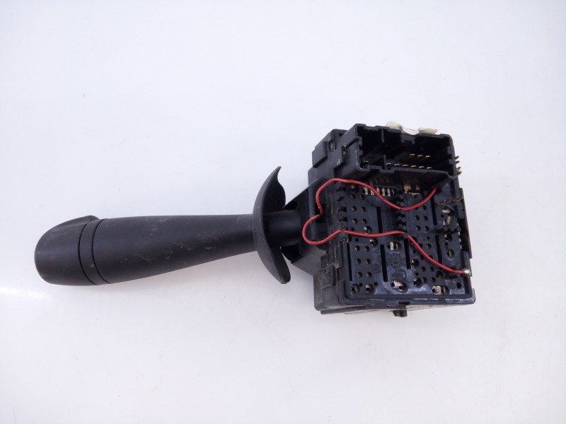 Recambio de mando limpia para dacia sandero stepway referencia OEM IAM 255671453R  E2-A1-40-2