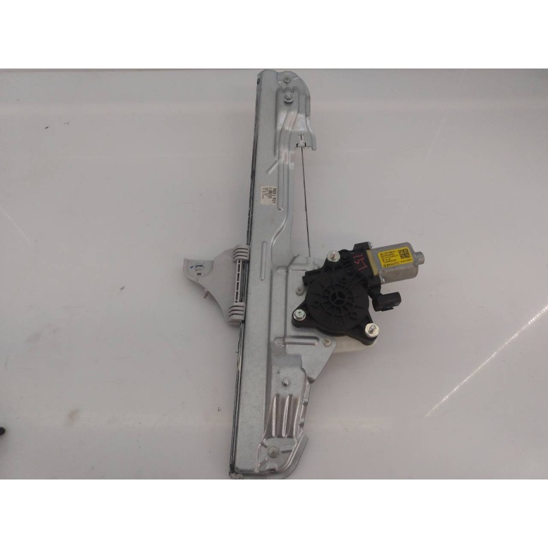 Recambio de elevalunas delantero derecho para hyundai kona essence 2wd referencia OEM IAM 82460J9000  E2-B5-35-1