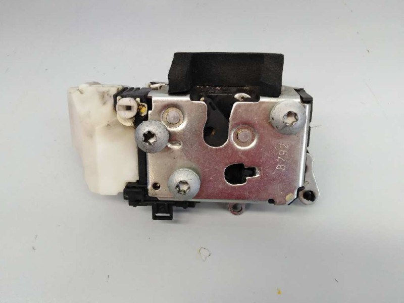 Recambio de cerradura puerta delantera derecha para fiat doblo cargo (223) referencia OEM IAM   E2-B2-61-1