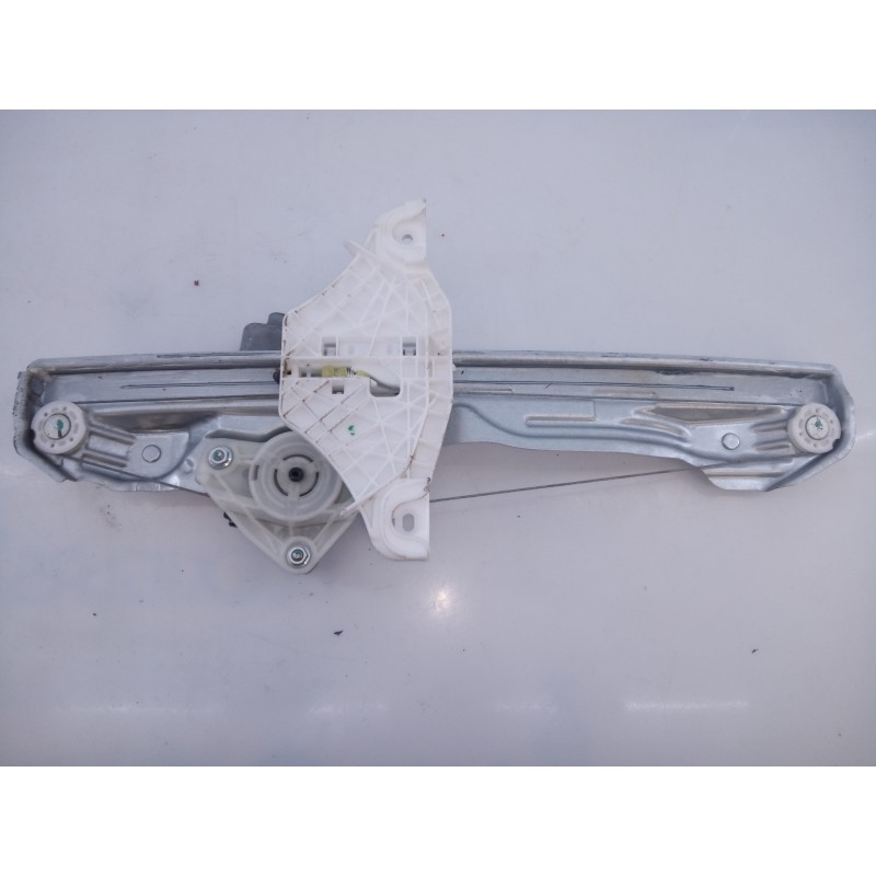 Recambio de elevalunas trasero derecho para hyundai kona essence 2wd referencia OEM IAM 82450J9000  E2-B5-10-1