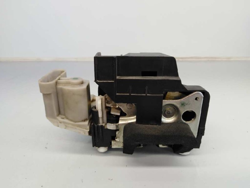 Recambio de cerradura puerta delantera derecha para fiat doblo cargo (223) referencia OEM IAM   E2-B2-61-1