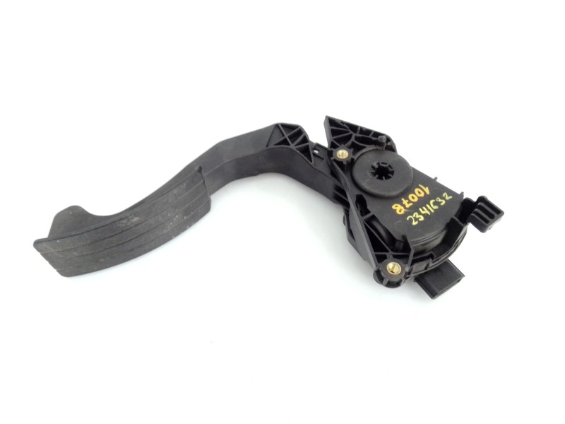 Recambio de pedal acelerador para dacia sandero stepway referencia OEM IAM 180022703R 6PV00997803 E2-A1-34-6