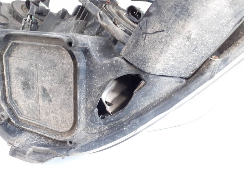 Recambio de faro derecho para toyota land cruiser 200 (j14) vxl referencia OEM IAM   E2-A4-25-1