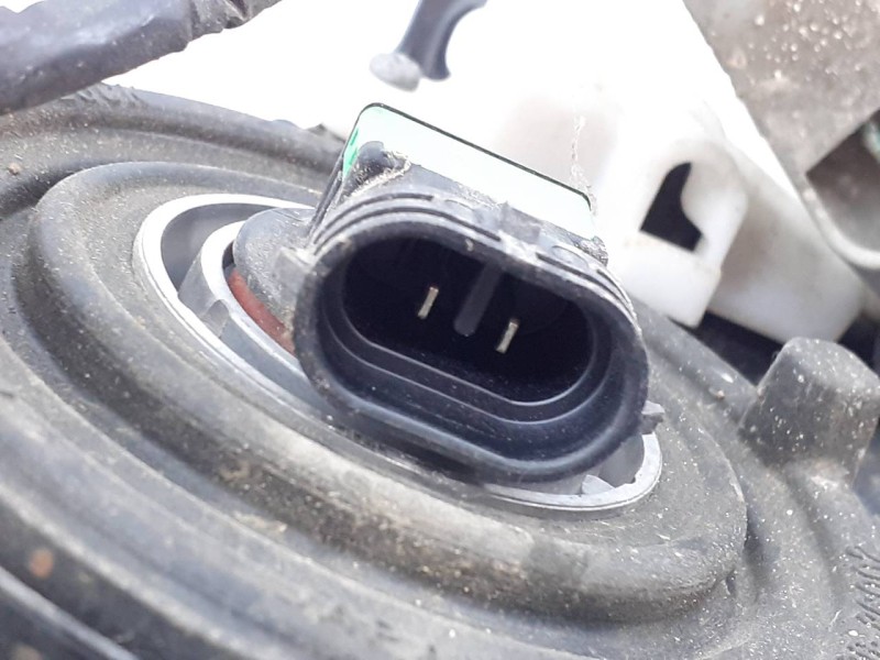 Recambio de faro derecho para toyota land cruiser 200 (j14) vxl referencia OEM IAM   E2-A4-25-1