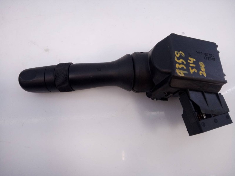 Recambio de mando limpia para toyota land cruiser 200 (j14) vxl referencia OEM IAM   E3-B2-17-4