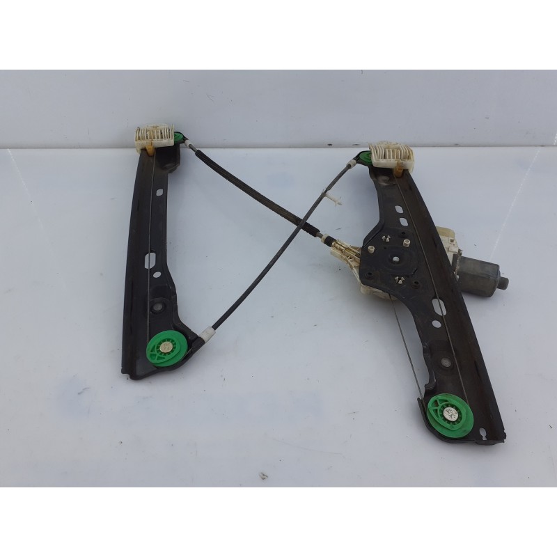 Recambio de elevalunas delantero derecho para bmw serie 3 touring (e91) 325d referencia OEM IAM 6927028 996625101 E1-B3-24-2