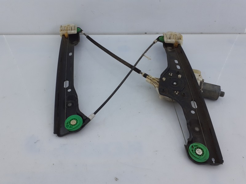 Recambio de elevalunas delantero derecho para bmw serie 3 touring (e91) 325d referencia OEM IAM 6927028 996625101 E1-B3-24-2