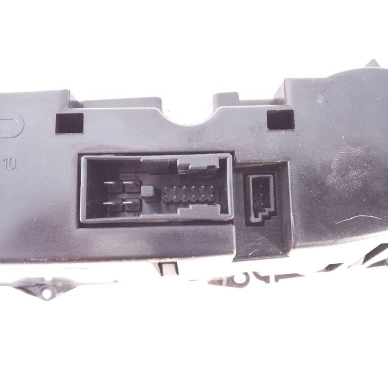 Recambio de mando climatizador para mercedes-benz clase e (w211) berlina 2.7 cdi cat referencia OEM IAM 23118300085  E3-A1-8-3