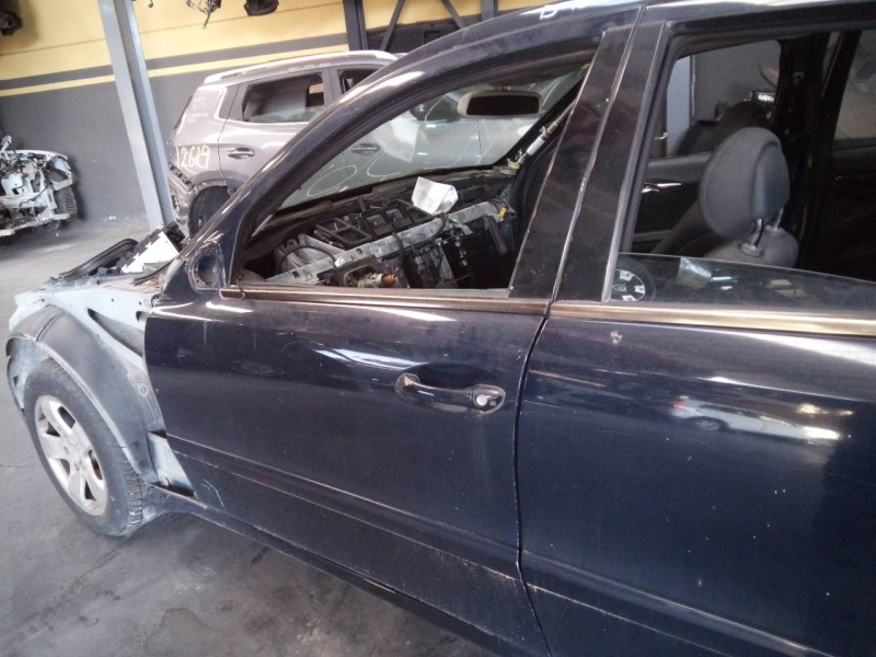 Recambio de puerta delantera izquierda para mercedes-benz clase e (w211) berlina 2.7 cdi cat referencia OEM IAM   