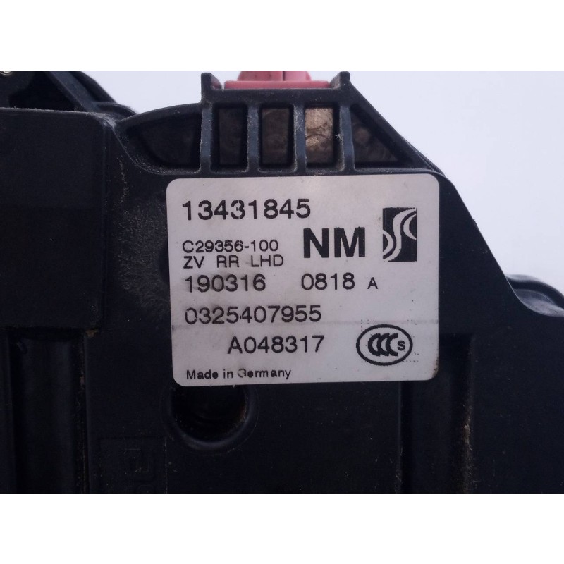 Recambio de cerradura puerta trasera derecha para opel corsa e selective referencia OEM IAM 13431845 13431845 E2-B6-60-1