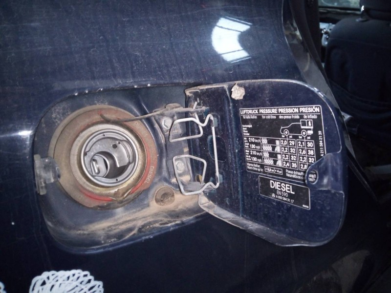 Recambio de tapa exterior combustible para mercedes-benz clase e (w211) berlina 2.7 cdi cat referencia OEM IAM   